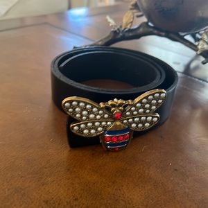 Elegant Black Belt with Gold and Pearl Bee Accent